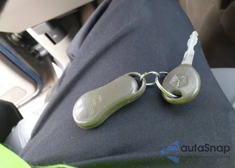 2000 Jeep Grand Cherokee Laredo from USA, damaged, VIN 1J4GW48N3YC311527